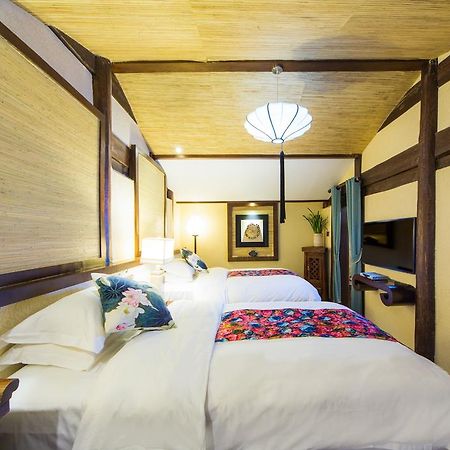 Lijiang Yuntian Palace Hotel Exterior foto